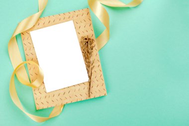 kurdele ile boş kartı