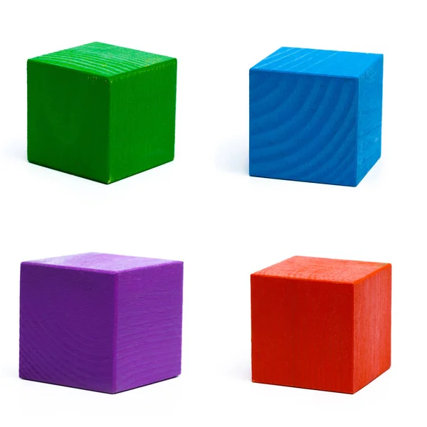 多色の木製ゲーム キューブ — ストック写真