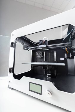 3D baskı devam ediyor, yenilik teknolojileri kavramı