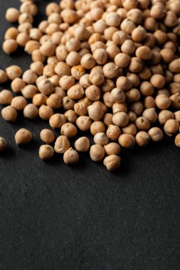 Soya fasulyesi masaya dağınık görünümü Kapat