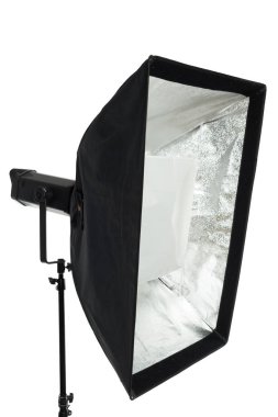 Stüdyo ışıklandırması beyaz arkaplanda izole edildi