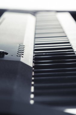 Piyano klavye yukarı görünümünü