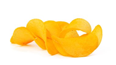 Patates cipsi beyaz arkaplanda izole