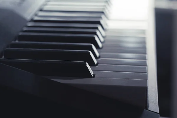 Piyano Klavye Yukarı Görünümünü — Stok fotoğraf