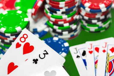 Masada poker fişleri ve kartlar
