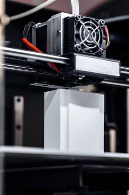 3D baskı devam ediyor, yenilik teknolojileri kavramı