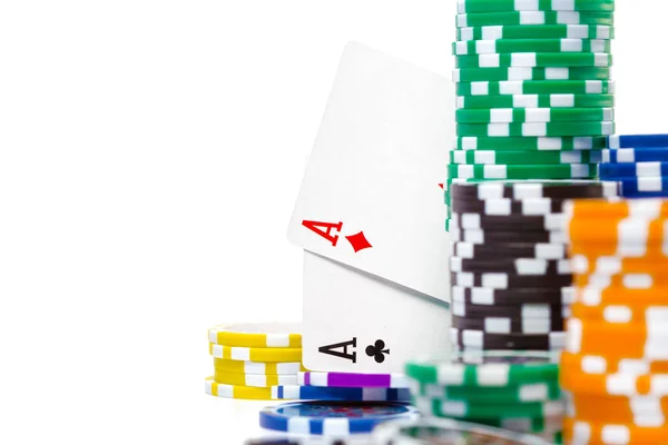 Стеки Покерних Фішок Ізольовані Білому Тлі — стокове фото
