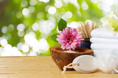 Tahta masadaki spa tedavisinin bileşimi