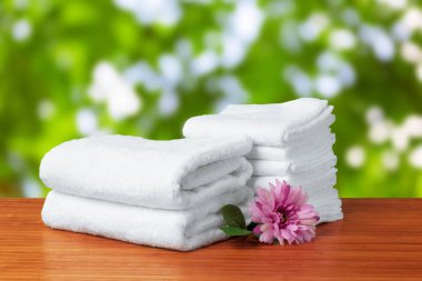 Tahta masadaki spa tedavisinin bileşimi