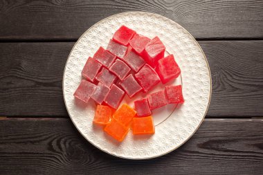 Lezzetli Türk lokumu görünümü Kapat plaka üzerinde