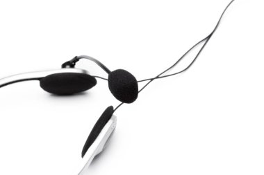 Beyaz arka plan üzerinde izole mikrofon kulaklık