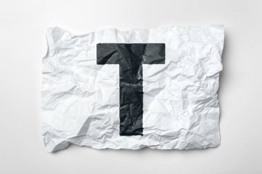 Grunge buruşuk Kağıt harfler beyaz arka plan üzerinde