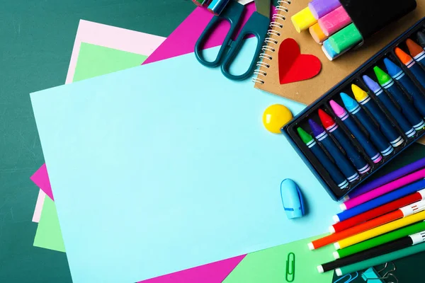 Yazı tahtası olarak okul ve ofis malzemeleri