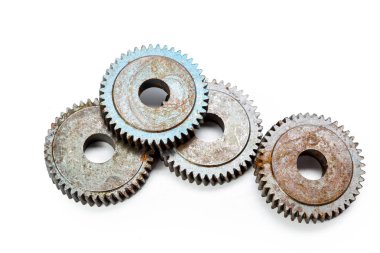 Eski paslı vites beyaz izole