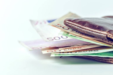 Euro banknot açık renkli deri cüzdan, yakın çekim 