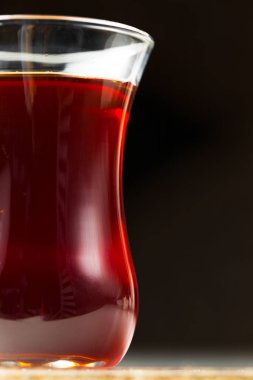 Geleneksel Türk çayı kapa