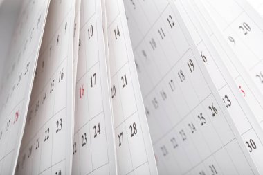 İş zaman kavramı takvim sayfalarını kapatın