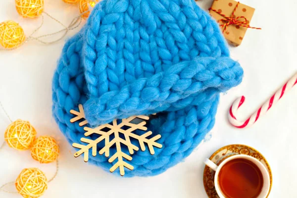 Blue Knitted Hat Composition — Stock Photo, Image