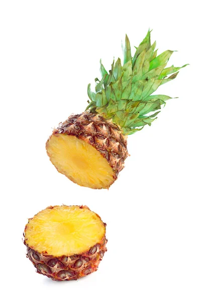 Ananas Białym Tle Nacięcie — Zdjęcie stockowe