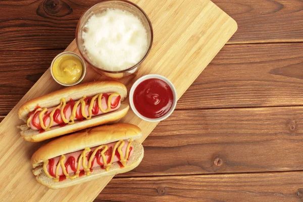 Hotdogs Houten Achtergrond — Stockfoto