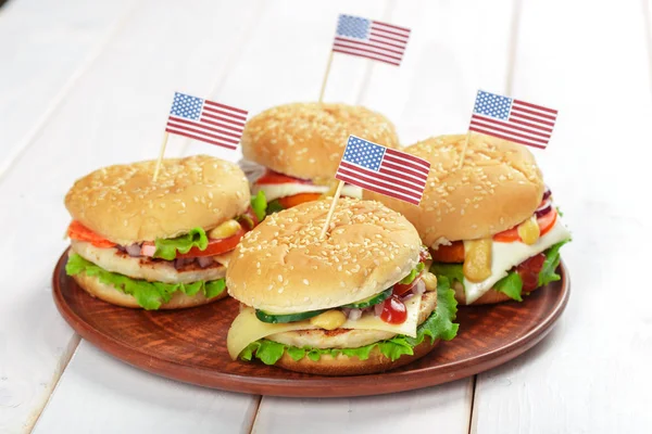 Comida Rápida Hamburguesa Casera Sobre Fondo Madera — Foto de Stock