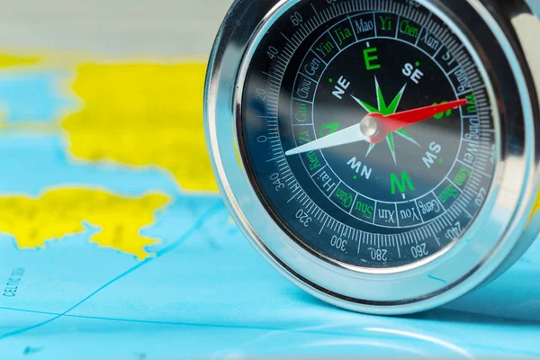 Kompass Auf Karte Hintergrund Reise — Stockfoto