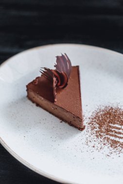 tabakta çikolata tatlı pasta