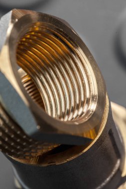 Araçlar ve sıhhi tesisat işleri için malzemeler