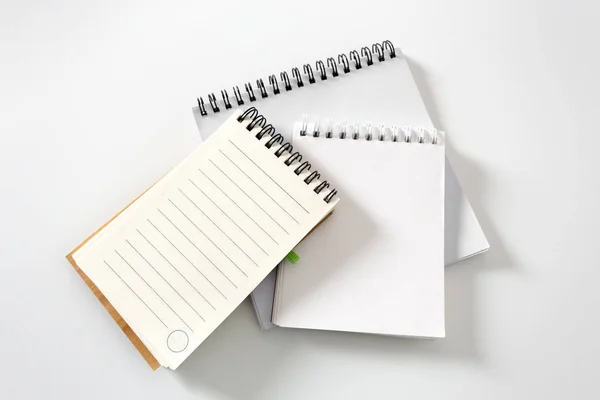 Close Notebooks Fundo Branco — Fotografia de Stock