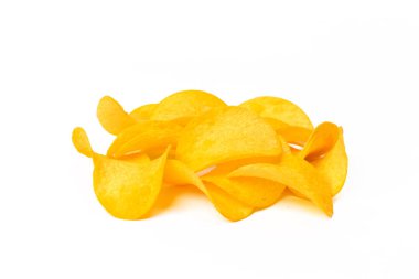 Patates cipsi beyaz arkaplanda izole