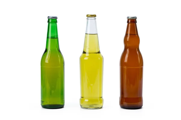 Σύνολο Διαφορετικών Τρεις Beer Φιάλες Απομονωθεί Λευκό — Φωτογραφία Αρχείου