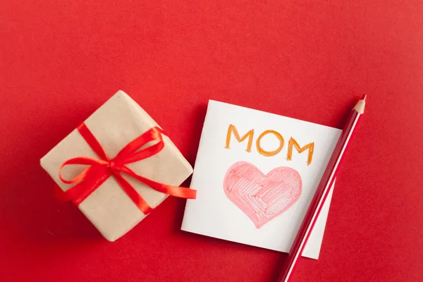 Heden Wenskaart Rode Achtergrond Happy Mothers Day Concept — Stockfoto