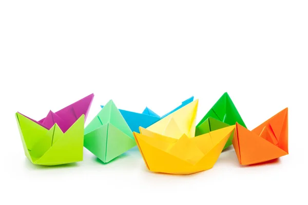 Buques Origami Papel Aislados Sobre Fondo Blanco — Foto de Stock