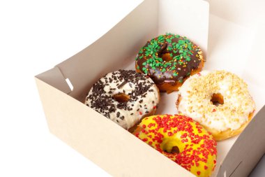 çörek üzerinde beyaz izole