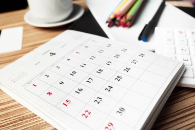 Çalışma alanı açık takvim ile yakın çekim