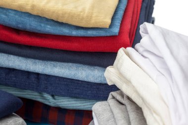 Giysi büyük yığınlar yakın çekim