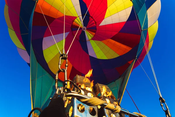 Sıcak Hava Balon Gökyüzünde Yakın Çekim — Stok fotoğraf