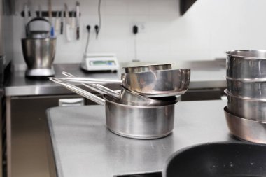 Soba sayaç modern restoran mutfak