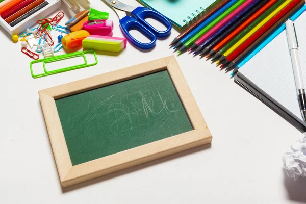 Close Van Kleurrijke Schoolbenodigdheden Bovenaanzicht — Stockfoto