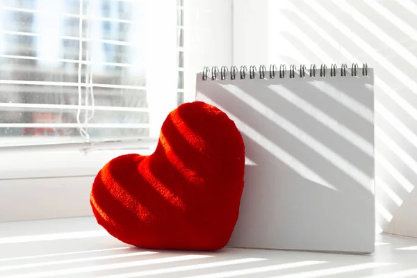 Coração Vermelho Caderno — Fotografia de Stock