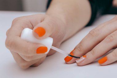 Close-up boyama nails güzellik salonu