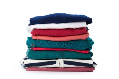 Beyaz arka plan, closeup elbise yığını