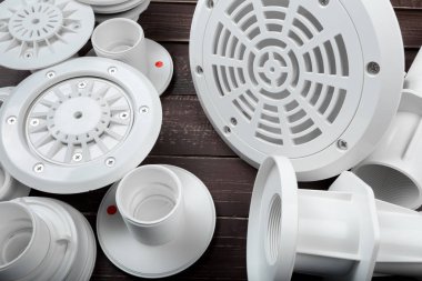 ahşap arka plan üzerinde sıhhi teçhizatın yakın çekim