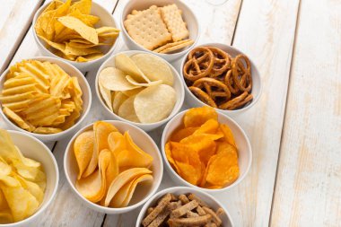 Simit kase yukarıdan ahşap tablo