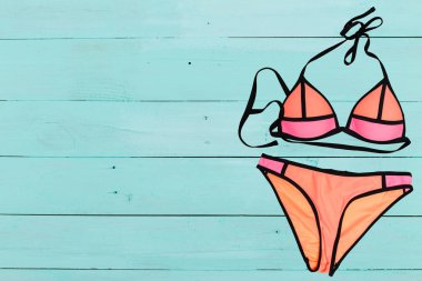 ahşap arka plan üzerinde mayo. üstten görünüm