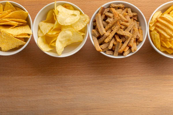 Pretzels Cuencos Sobre Mesa Madera Desde Arriba — Foto de Stock