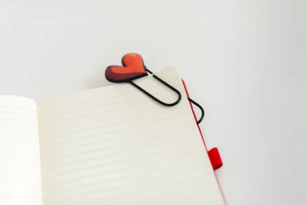 Rotes Herz Und Notizbuch — Stockfoto
