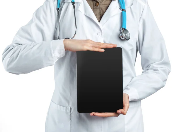 Dijital Tablet Kullanan Doktor — Stok fotoğraf