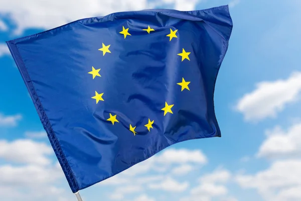 Flaga Europejska Tle Niebieskiego Nieba — Zdjęcie stockowe