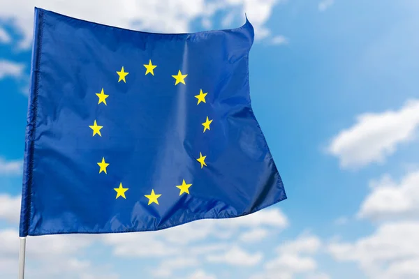 Flaga Europejska Tle Niebieskiego Nieba — Zdjęcie stockowe